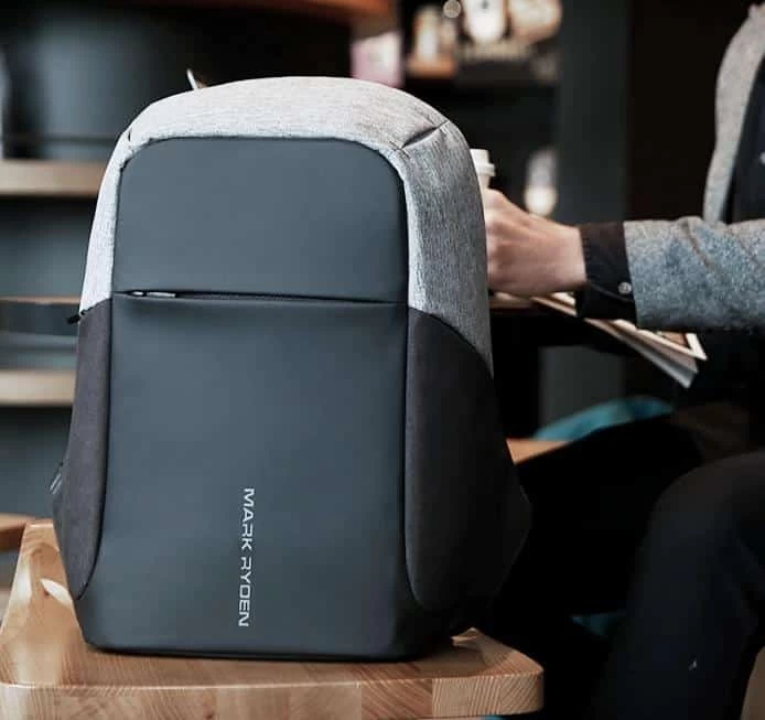 Sac à Dos Porte Ordinateur 15 Pouces Avec Chargeur USB Intégré 3 Sac à Dos Porte Ordinateur 15 Pouces Avec Chargeur USB Intégré – Image 3