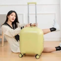 Sac De Voyage à Roulettes De Cabine Jaune Pour Femme -Bagage Soldes 38259 f6359b