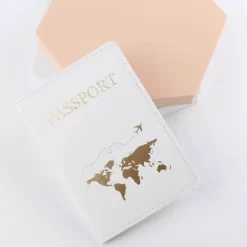 Étui Passeport En Cuir Décor Doré Mappemonde -Bagage Soldes etui passeport cuir decor dore mappemonde3