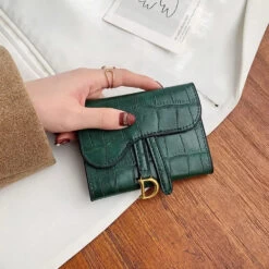 Sac Pochette Vert Et Luxueux Effet Crocodile