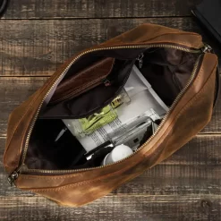 Trousse De Toilette Homme Marron En Cuir Avec Fermeture Eclair 5 Trousse De Toilette Homme Marron En Cuir Avec Fermeture Eclair -Bagage Soldes trousse toilette homme marron cuir fermeture eclair 02